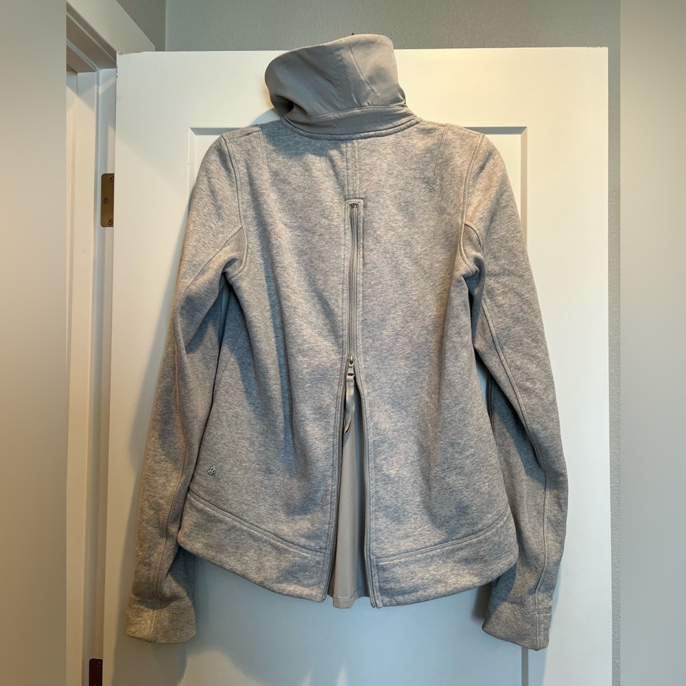 Lululemon jacket; Sz 10